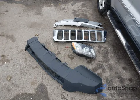 2013 Jeep Grand Cherokee Laredo from USA, damaged, VIN 1C4RJFAG0DC556512